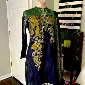 3 piece suit from Pakistan. 100% cotton material and chiffon dupatta